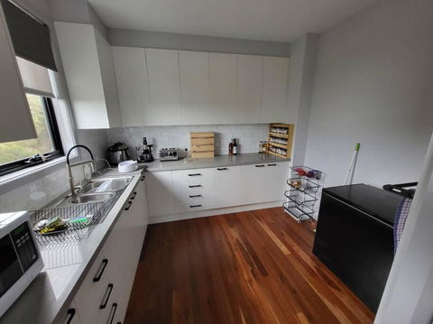 Alogara House, Modern, 6 Bedrooms With Hot Tub And Views - Whitsundays Accommodation 4