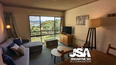 Alpine Mountain View Kirwan 9 - Whitsundays Accommodation 2