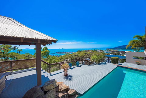 Airlie Beach Seaviews - Whitsundays Accommodation 3