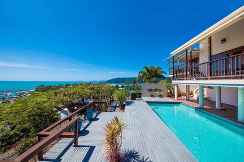 Airlie Beach Seaviews - Whitsundays Accommodation 2