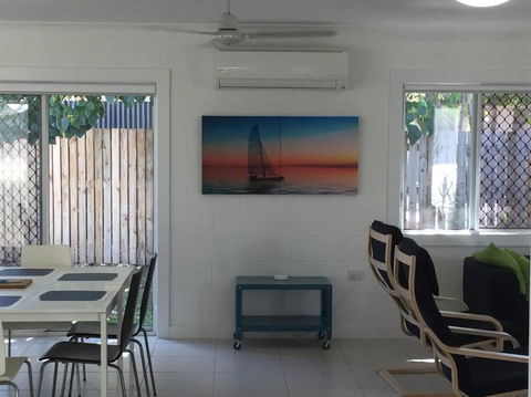 Airy Home - 3 Bedrooms & Office - Whitsundays Accommodation 4