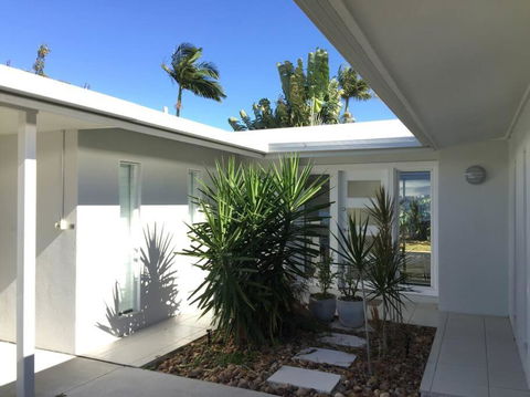 Airy Home - 3 Bedrooms & Office - Whitsundays Accommodation 0