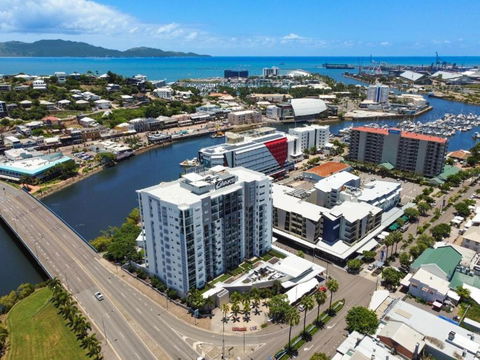 Apartment On Palmer - Whitsundays Accommodation 4