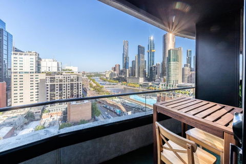 Aura2107, 2 Bedroom Apartment With Balcony, Stunning Yarra River And City Views - Whitsundays Accommodation 0
