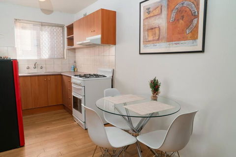 Apartment 1 Burswood - Whitsundays Accommodation 3