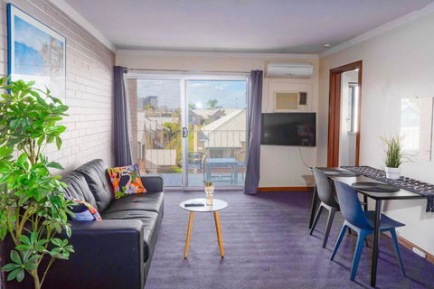Apartment 11 Burswood - Whitsundays Accommodation 0