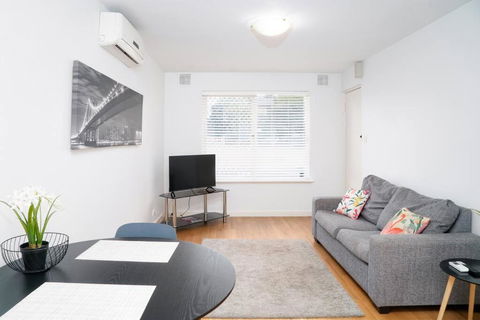 Apartment 17 Burswood - Whitsundays Accommodation 0