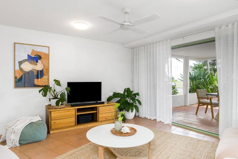 Apartment 2 Surfside - Whitsundays Accommodation 3