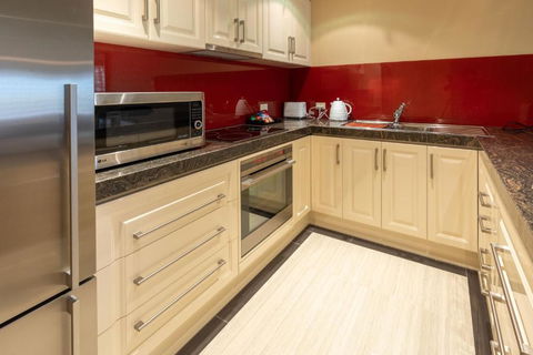 Apartment 3, 9 River Lane Mannum - Whitsundays Accommodation 4