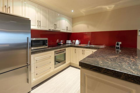 Apartment 4, 9 River Lane Mannum - Whitsundays Accommodation 1