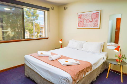 Apartment 5 Burswood - Whitsundays Accommodation 0