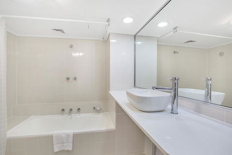 Apartment At College St - Whitsundays Accommodation 3