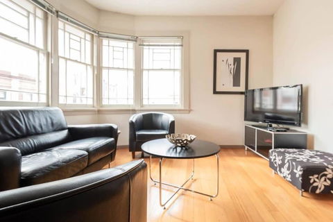 Apartment In The Heart Of The Launceston CBD - Whitsundays Accommodation 1