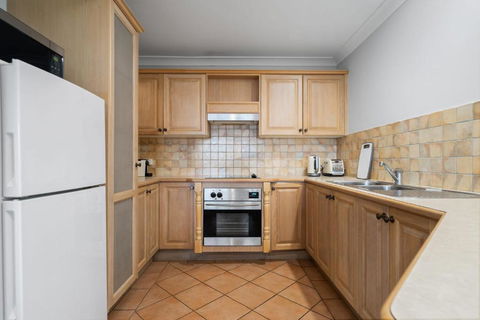 Apartment On William In CBD - 2 Bed 2 Bath Wi-Fi - Whitsundays Accommodation 1
