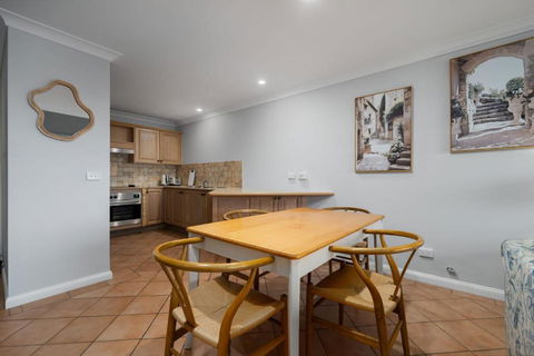 Apartment On William In CBD - 2 Bed 2 Bath Wi-Fi - Whitsundays Accommodation 3