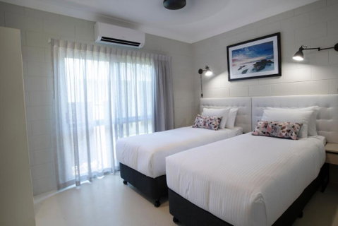 Apartments At Mission Beach - Whitsundays Accommodation 4