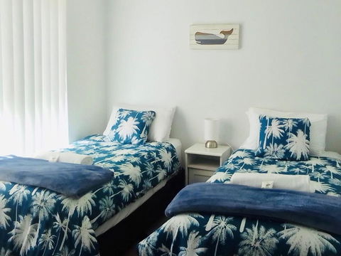 API Preston Beach Front Apartments - Whitsundays Accommodation 1