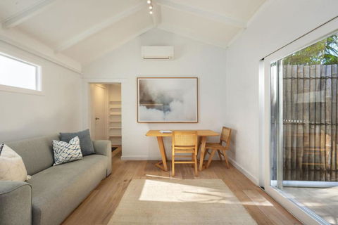Apollo Studio - Whitsundays Accommodation 1