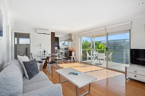 Applecross Riverside Apt - Whitsundays Accommodation 0