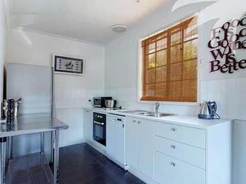 Aqua Apartment 4 - Whitsundays Accommodation 3