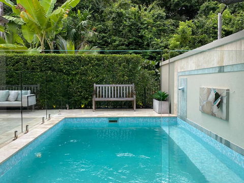 AQUA Beachfront Villa Port Douglas - Whitsundays Accommodation 4
