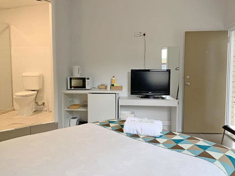Aqua Blue Motel - Whitsundays Accommodation 2