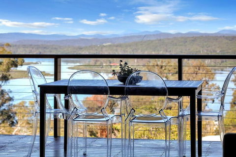 Aqua La Vista - 4 Bedroom Pet Friendly House - Whitsundays Accommodation 0