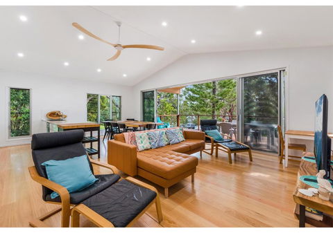 Aqua Marine - A Warm And Soulful Spot To Unwind - Whitsundays Accommodation 2