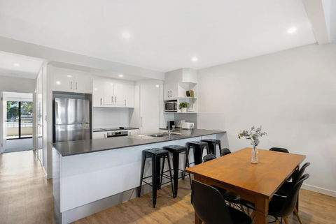 Aqua On Fletcher Street - Whitsundays Accommodation 3
