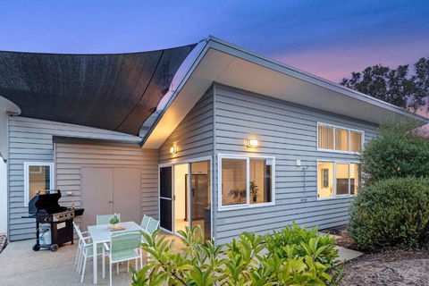 Aqua21 @ Cape Villas Dunsborough - Whitsundays Accommodation 1
