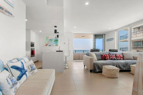 Aquaview Unit 604, 29 Canberra Tce, Kings Beach - Whitsundays Accommodation 0