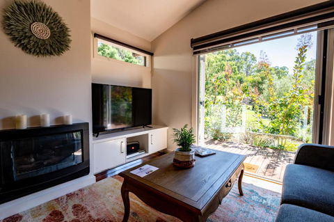 Araluen Boutique Accommodation - Whitsundays Accommodation 2