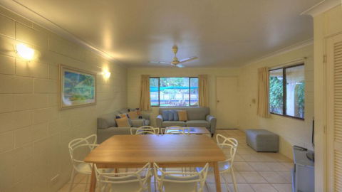 Arcadia Palms 2 - Whitsundays Accommodation 2