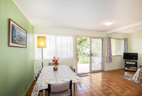 ARCADIA -Straddie Original 3 Bedroom House With Ocean Views - Whitsundays Accommodation 1