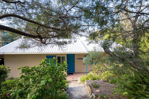 ARCADIA -Straddie Original 3 Bedroom House With Ocean Views - Whitsundays Accommodation 0