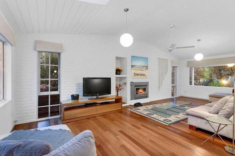 Archies - Private Coastal Sanctuary, Perfect For Familes, Linen Included - Whitsundays Accommodation 2