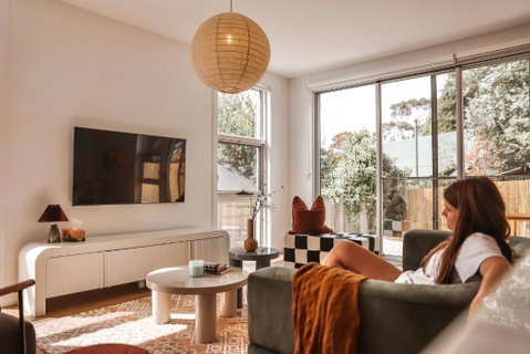 Architect Home With View In Central Hobart - Whitsundays Accommodation 1