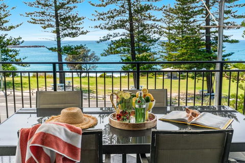 Arcoola 1 - Overlooking Main Beach - Whitsundays Accommodation 0