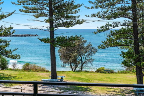 Arcoola 1 - Overlooking Main Beach - Whitsundays Accommodation 1