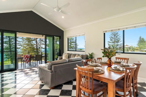 Arcoola 1 - Overlooking Main Beach - Whitsundays Accommodation 3