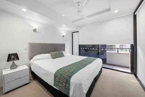 Arena Apartments - Whitsundays Accommodation 2