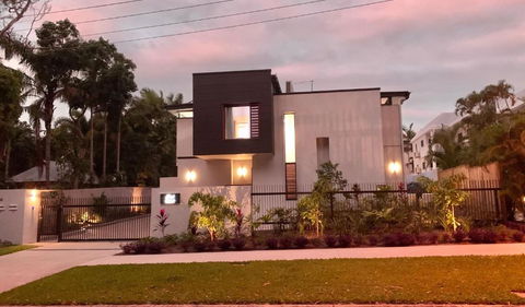 Aria Port Douglas Villas - Villa 1 - Whitsundays Accommodation 3