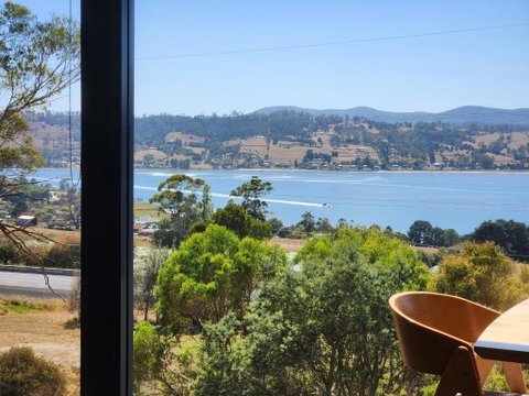 Armalong Winery Chalets - Whitsundays Accommodation 4