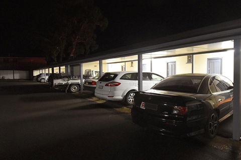 Armidale Inn - Whitsundays Accommodation 2