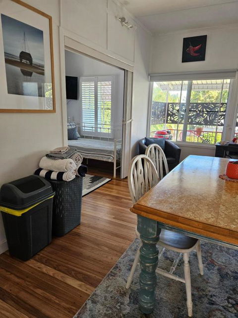Armies Apartment - Whitsundays Accommodation 4