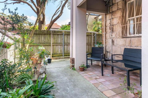 Art Deco 1 Bed Apt Close To Beach & CBD - Whitsundays Accommodation 2
