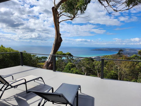 Arthurs Holiday Villa - Whitsundays Accommodation 0