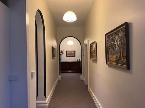 Arthurton Central - Whitsundays Accommodation 1
