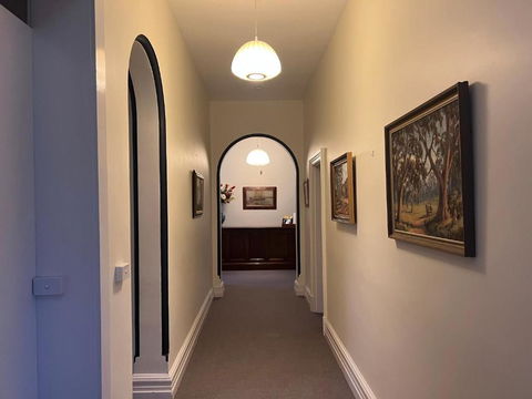 Arthurton Central - Whitsundays Accommodation 0