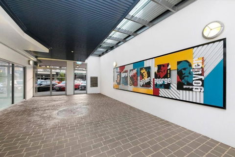 Artistic City Escape With Balcony And Parking - Whitsundays Accommodation 1